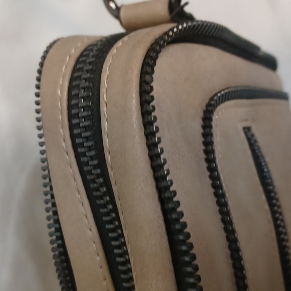 Nicole Miller of New York bag - Picture 6 of 15